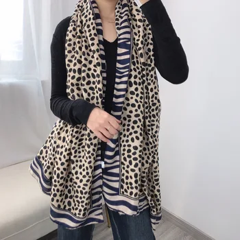 

Hot Sale 2019 Brand Women Scarf Summer Cotton Scarves Flower Shawls And Wraps Lady Big Size Pashmina Hijabs Foulard Beach Stoles