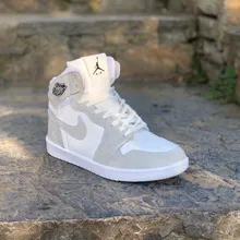 Белый Nike Jordan 1