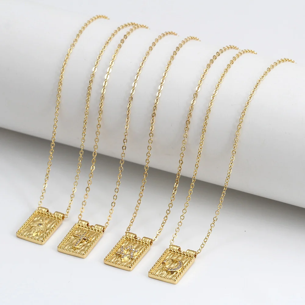 Collar De Plata De Ley Rodiada Con Colgante Circonita Azul Y Detalles Circonitas Blancas
