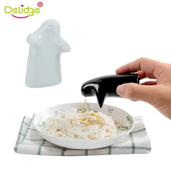 

Dining room and kitchen supplies 2 ceramic containers, seasoning shaker salt, pepper pot, bowl spice pot porcelain box seasoning