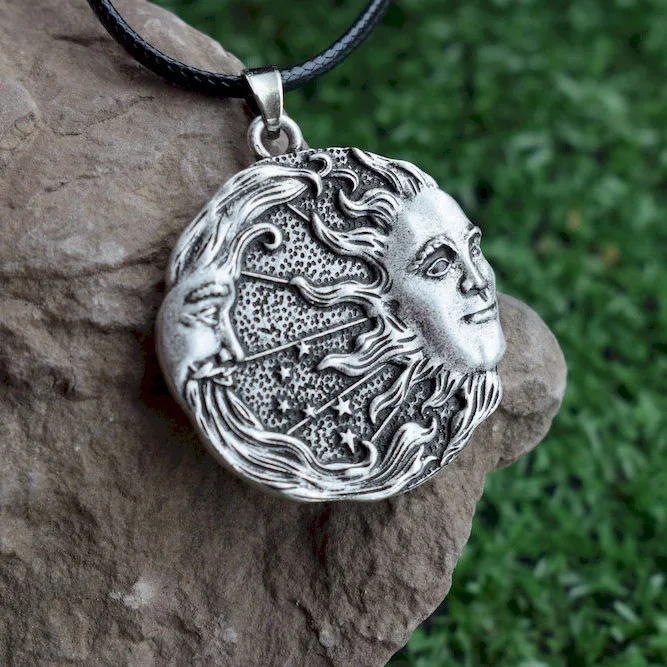 1pcs Sun And Moon And Stars Amulet necklace