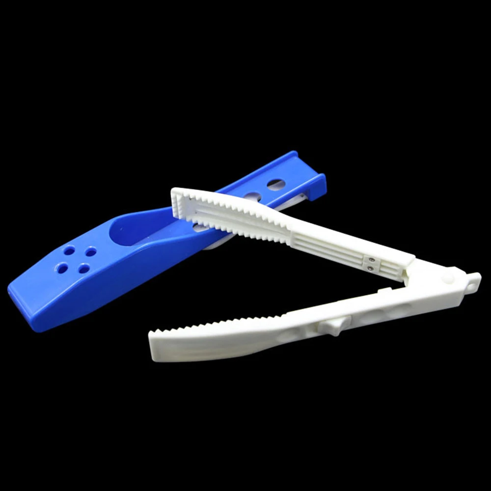 

Mini Fish Clamp Fishing Grip ABS Plastic Controller Fish Clip Tightening Holder Gripper Fish Clamp Fish Catcher Fishing Supplies