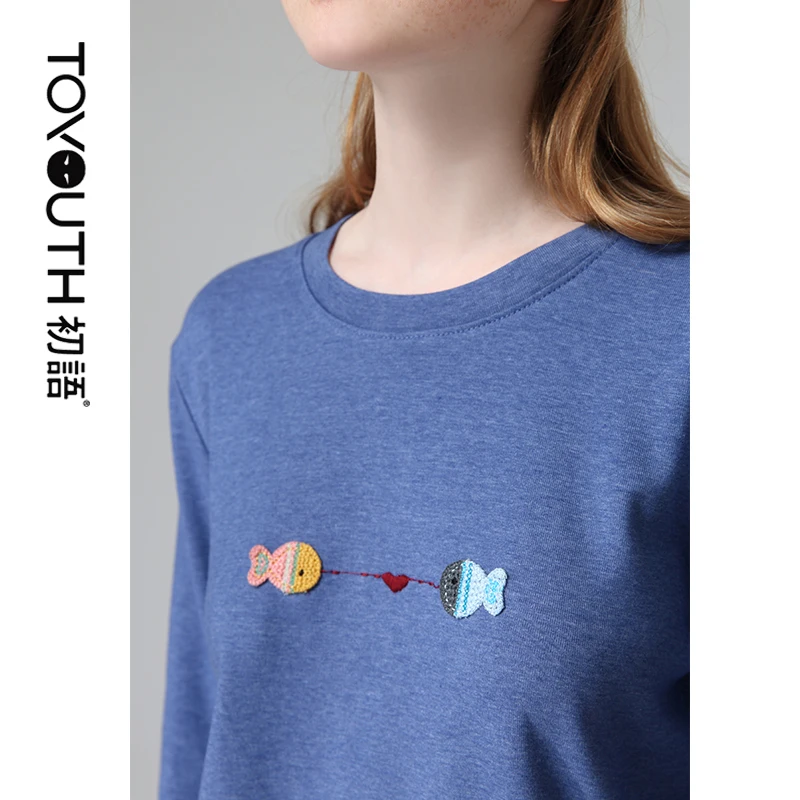 Baratos Toyouth mujeres bordado Fish camisetas Casual cuello redondo manga larga camisetas divertidas otoño Bottoming Camisetas Mujer