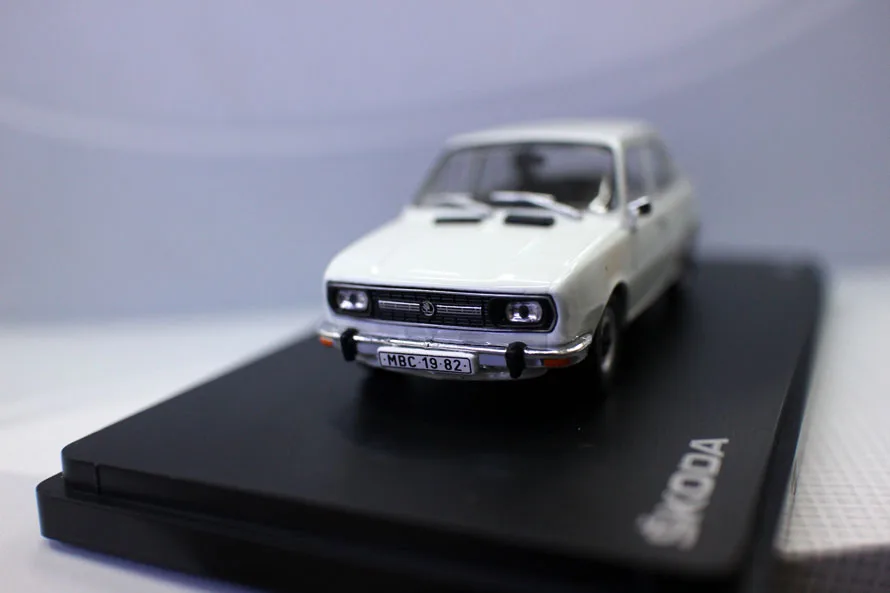 Abrex 1:43 масштабная модель автомобиля Skoda 120L для коллекционного подарка|Наземный