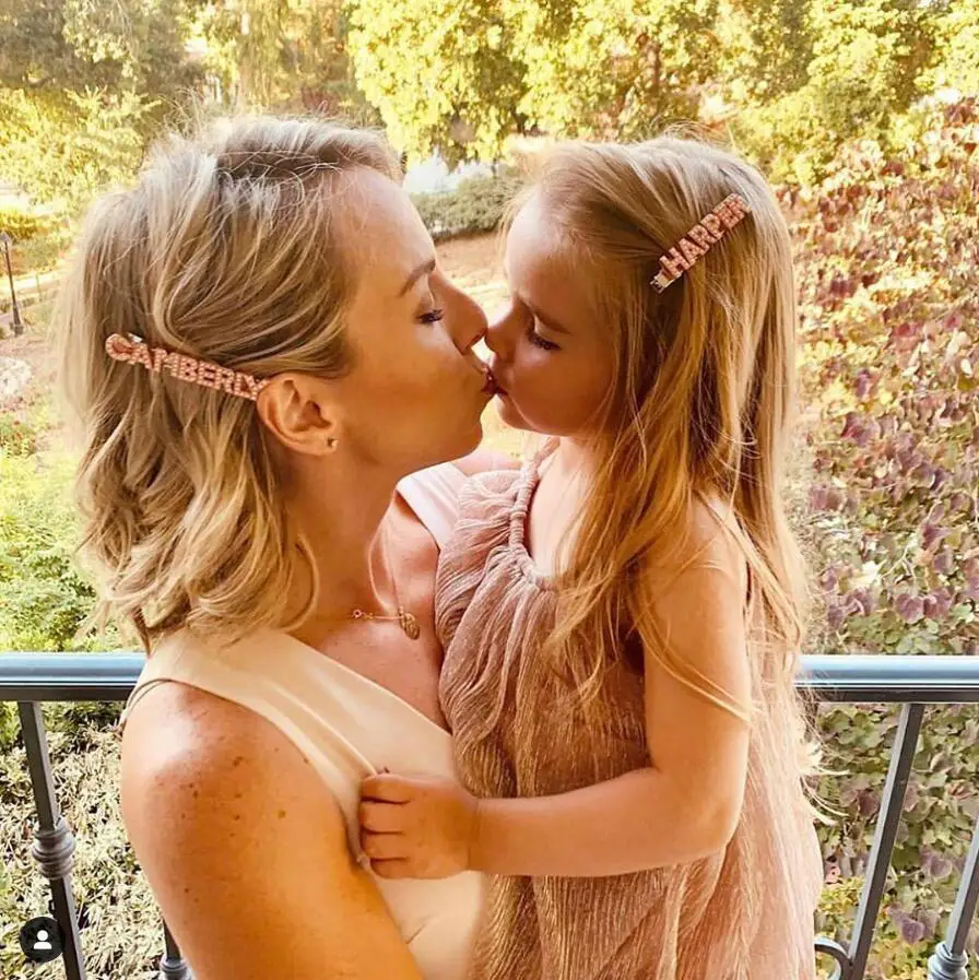 H5240bfbaf42f4b5f936a657ee61df25f6