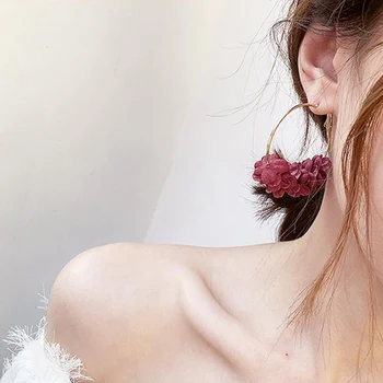 

Fashion Big Circle Hoop Earrings for Women Flower Shape Round Earrings Party Jewelry Gift New Arrivals 2020 Hot