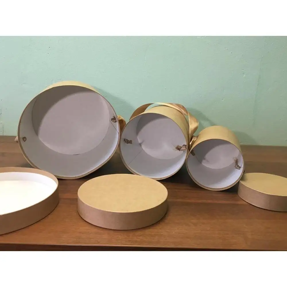 Подарочная коробка. Набор из трёх шляпных коробок с ручками, 3 в 1. Цвет крафт. Коробки для цветов и подарков