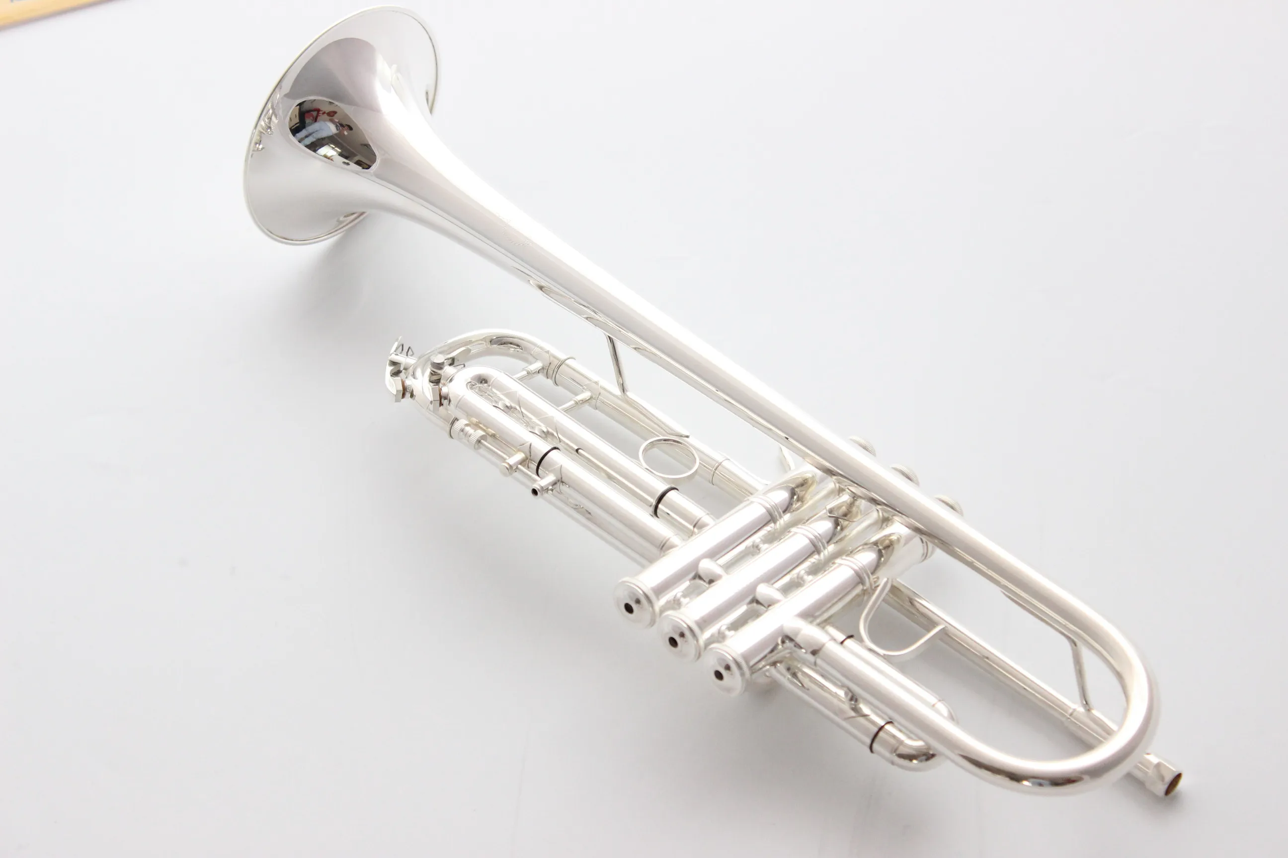 New De Xin Bb Trumpet LT180S37 Silver Plated Music Instruments Profesional Trumpets Student Included Case Mouthpiece Accessories