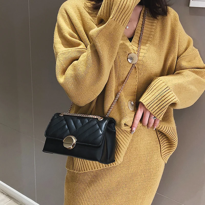 

Women's bag 2019 new bag Joker student foreign style Korean diamond embroidered line small square bag texture chain slung