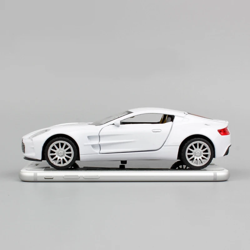 Aston Martin One 77 металлические игрушечные машинки модель 1/32 года в масштабе отлива