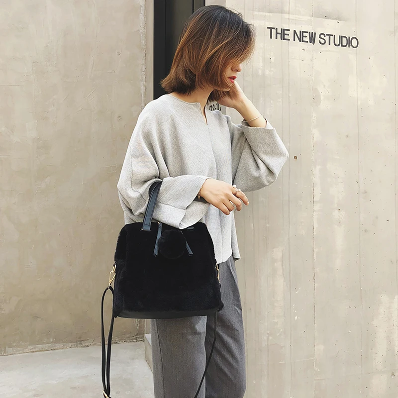 

2019 New Women Winter Faux Fur Handbag Shoulder Bag Lady Fur Bag Female Big Bag Shopping Bag Tote bag Christmas Gift