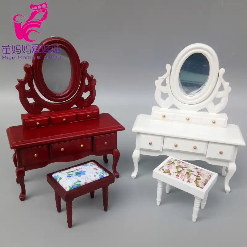 muebles de muñecas