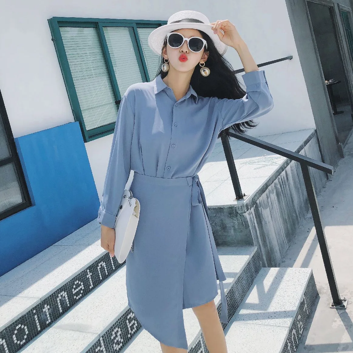 

Photo Shoot Ol of Straight Textured Mid-length Shirt Dress Ulzzang Irregular Slit Waist Hugging Lace-up Dress Autumn