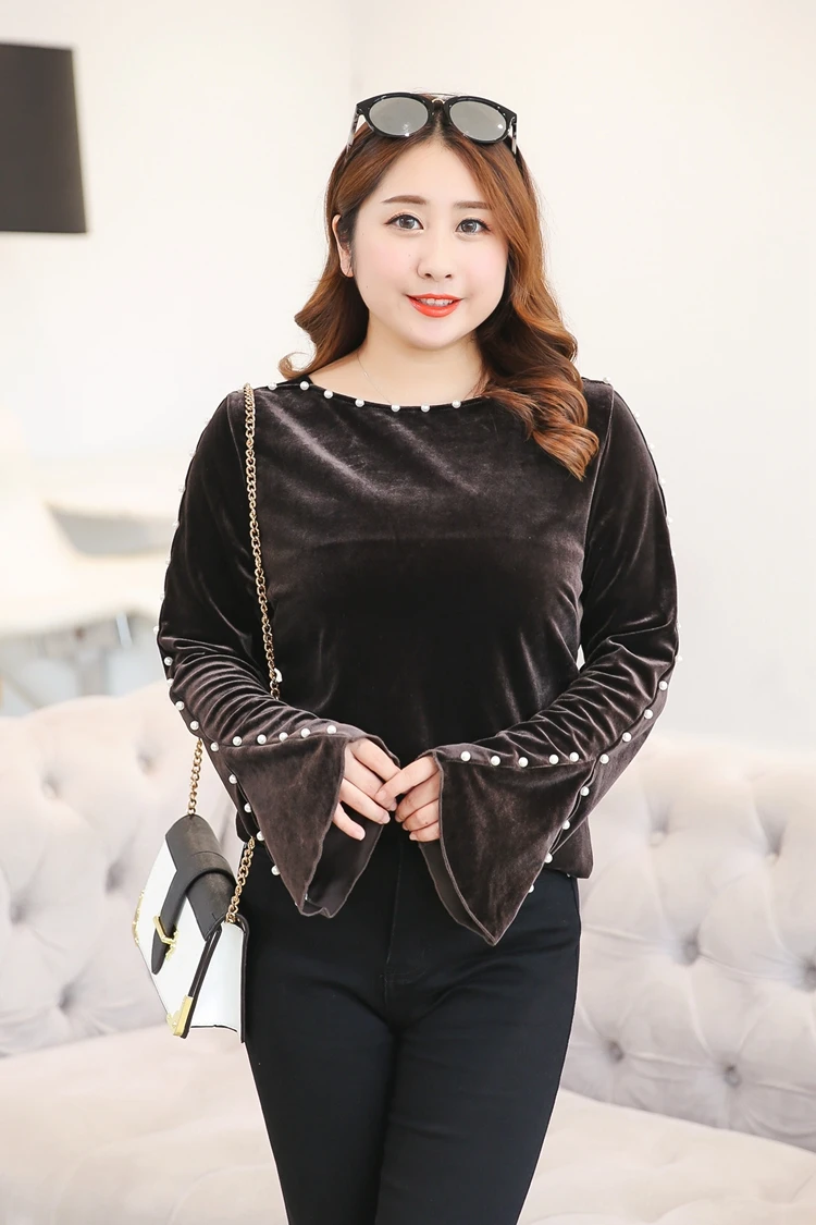 Plus Size Pearl Embellished Long Flare Sleeve Velvet Top Black Green 4XL 5XL O-Neck Elegant Women Tops Blouse Femme Blusas AH327