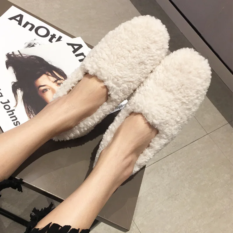 

Women Fluffy Shoes Wool Fur Solid Color 2019 Fashion Trends Slip on Loafers Lady Furry Flats Curly Fur Plush Warm Shoes Winter