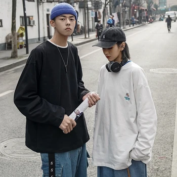 

Men Oversized Casual Embroidery Hoodie 2020 Spring Women Gothic Japanese Streetwear Kawaii Sweatshirts Male Kpop Hoodie