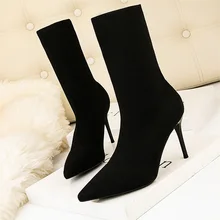 Однотонные женские туфли на высоком каблуке; сезон осень-зима; модная женская обувь; Цвет черный, серый; женская обувь из эластичной ткани; 121902