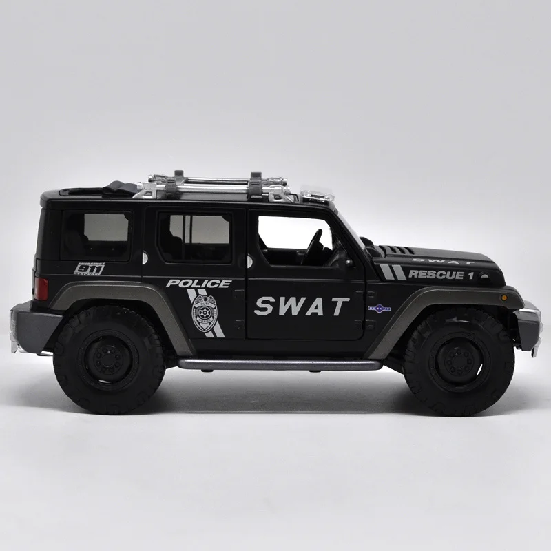 1/18 масштаб Wrangler Полицейская машина сплав модель автомобиля литье под давлением металлический автомобиль игрушки коллекция украшения дисплей дети подарок шоу