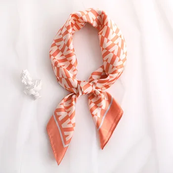 

2020 luxury silk scarf New style women's fashion Square silk scarves lady printed headscarf beach Sunscreen quality shawl