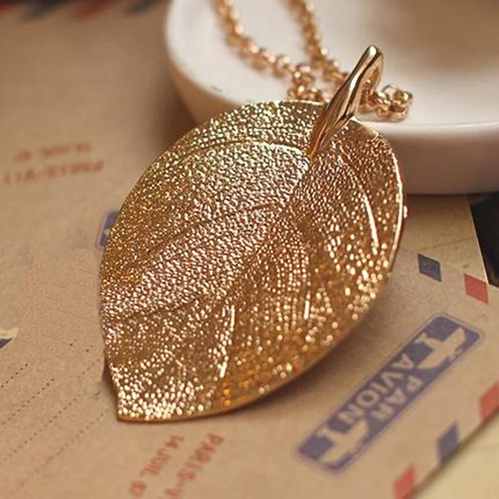 

Gold Leaf Pendant Long Neck Necklace Fashion Women's Glamour Jewelry Elegant Retro Wind Plant Festival Banquet