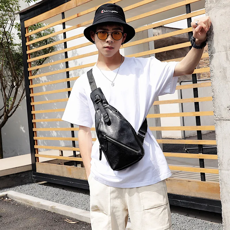

The new Korean version of the men's bag chest bag fashion leisure fashion men's waist bag