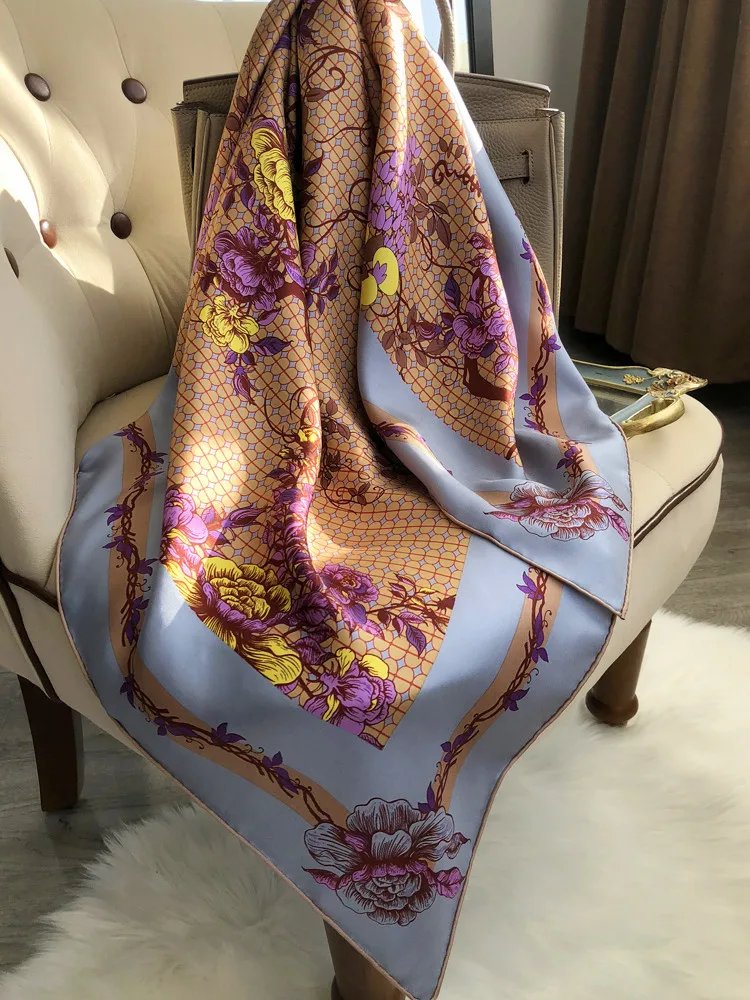 Sciarpa quadrata in vera seta al 100% da donna 53x53 cm