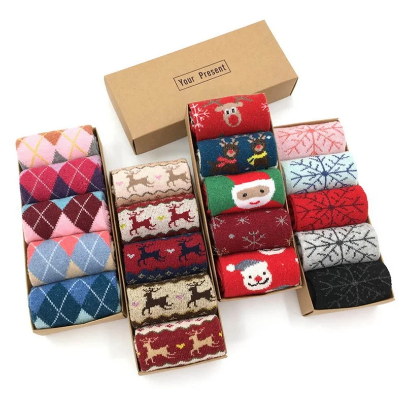 

5 Pairs/set Newest Female Autumn Winter Wool Cotton Socks Set Women Keep Warm Free Size Cute Cartoon Socks Short Christmas Socks