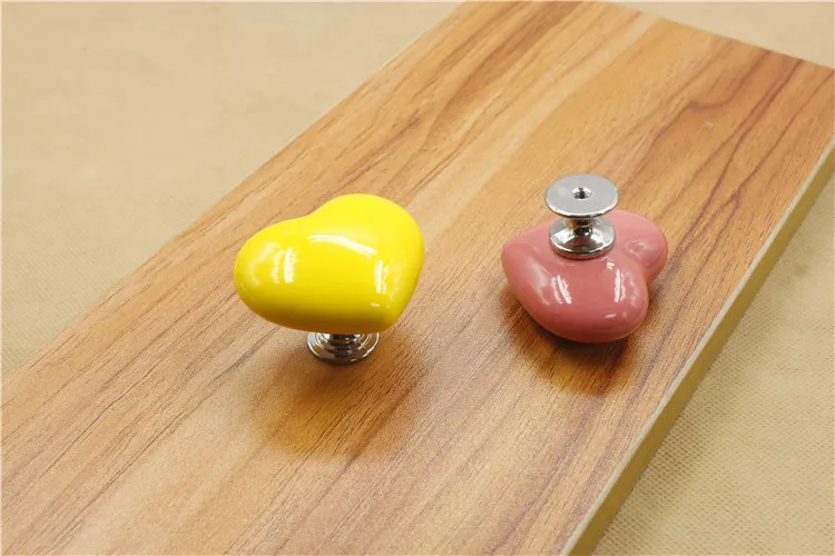 Цветная Керамическая в форме сердца минималистичные ручки для комода или шкафа с ящиками двери в китайском стиле одинарная мебель оборудование Han