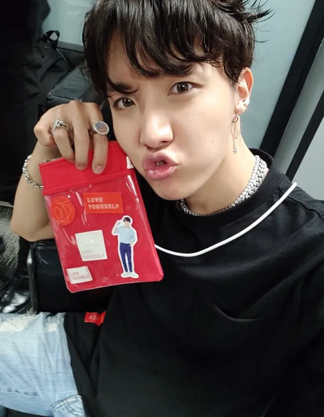 BTS Bulletproof Boys Zheng Hoseok Celebrity Style Star Earrings Clip-on Men And Women er lian