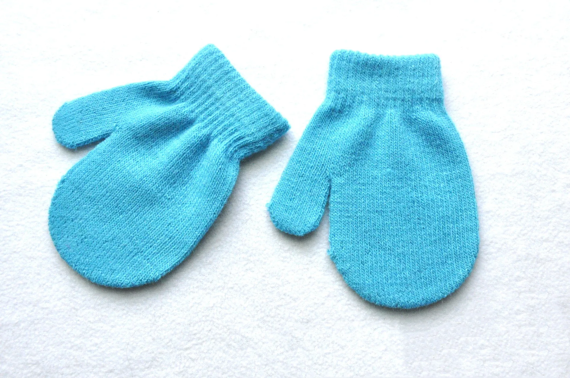 light blue Зимние перчатки, милые детские вязаные теплые эластичные мягкие перчатки, Детские митенки детские для мальчиков и девочек - Цвет: light blue