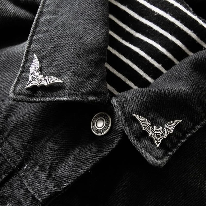 Bat Enamel Pin Alternative Goth Fashion Witchy Style Halloween Gift Spooky Lapel Jewelry Accessory One Set | Украшения и