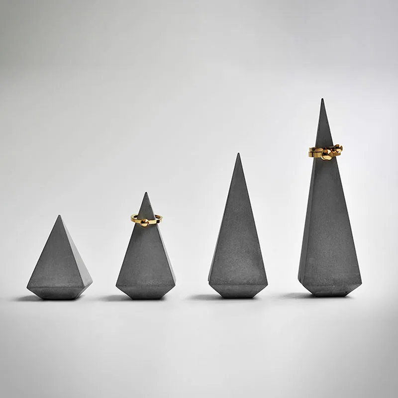 Creative Plaster The Ring Holder Gypsum Molds Jewelry Display Rack Concrete Cone Pyramid Silicone Mold Home Decor Photo Props