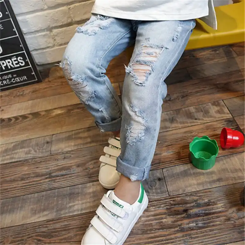 holes in jeans fashion