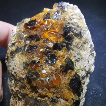

117.6g.Rare natural garnet crystal hexagonal point feldspar mica brass multi mineral crystal symbiotic halo energy healing