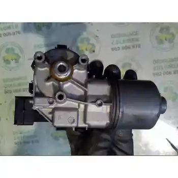 

3172524 engine Clean Front Dacia Sandero Ambiance