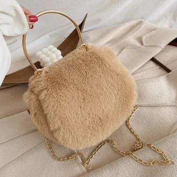 

2020 new niche design autumn and winter handbags high-quality plush bag ladies all-match plush one-shoulder messenger bag