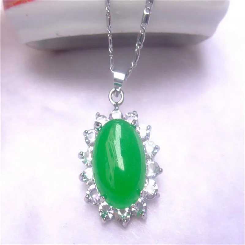 

Natural emerald Malay jade Diamond Pendant Quartz jade pendant