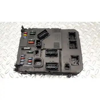 

9652474780 S118085220C Case Relays/Fuses Peugeot 206 Saloon 2.0 Hdi Cat