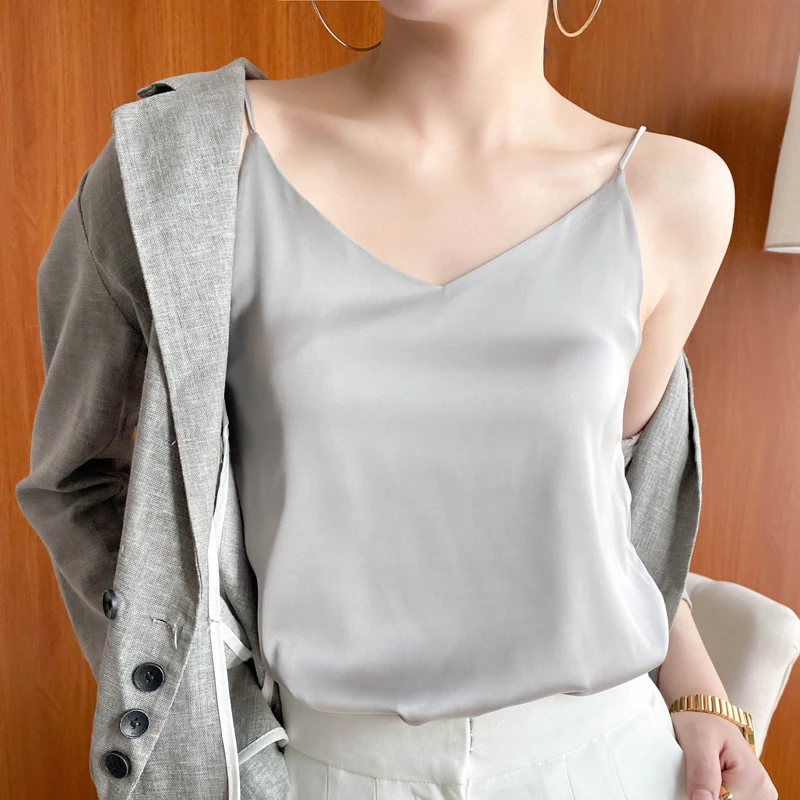 

Korean Silk Women Tops Woman V-neck Satin Blouses Top Women Sleeveless Blouse Ladies Top Plus Size Blusas Femininas Elegante XXL
