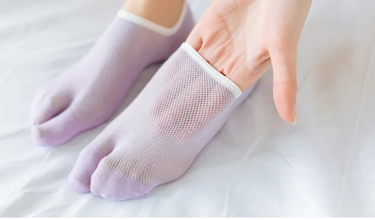 hiking socks women Mesh Two Toe Socks Split Toe Cotton Summer Short Tube Female Breathable Sweat Absorbing Invisible Low Top Slipper Socks wool socks women