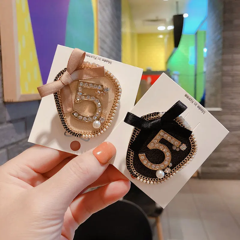 

Famous Fashion Original Design Brooch 5 Bow Fabric Female Pearl Pin Brooches Buckle Badge Corsage