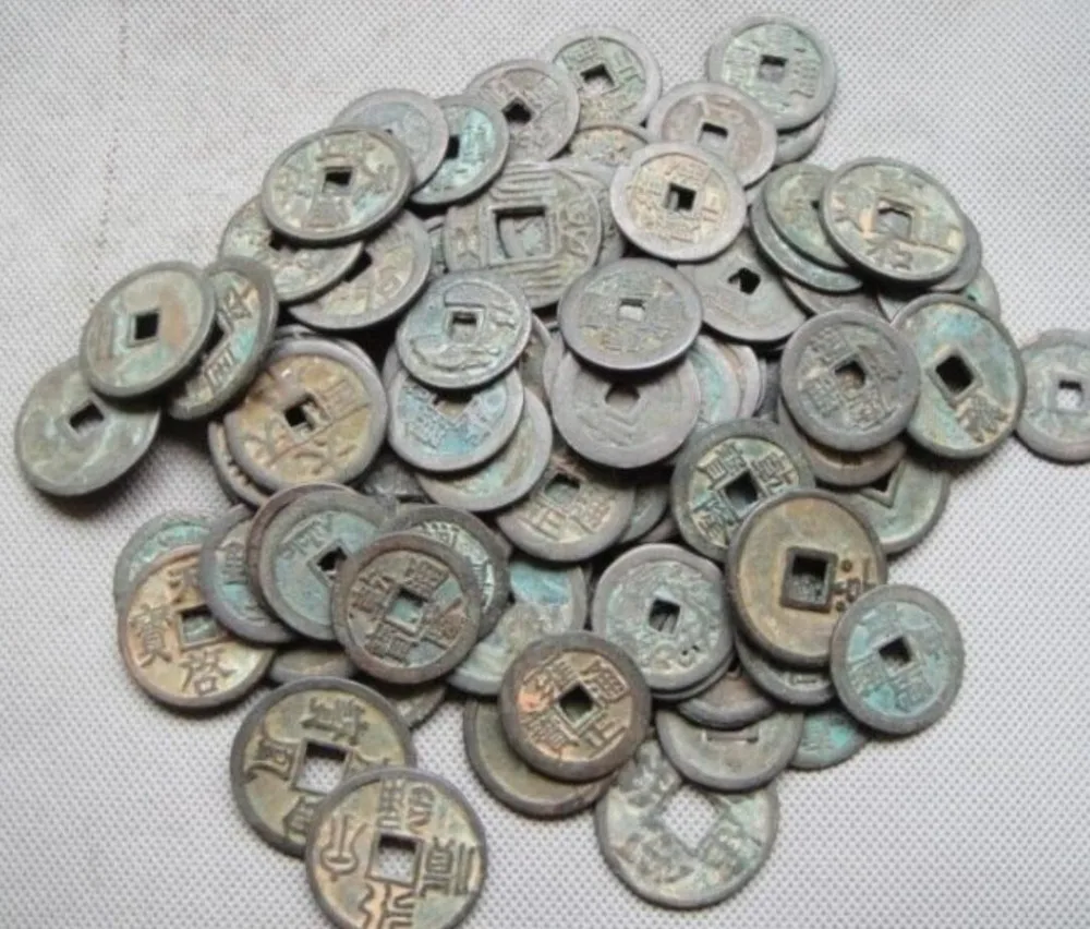 

( 50 pieces ) Elaborate Chinese Copper Coin Old Dynasty Antique Currency (sent at random)