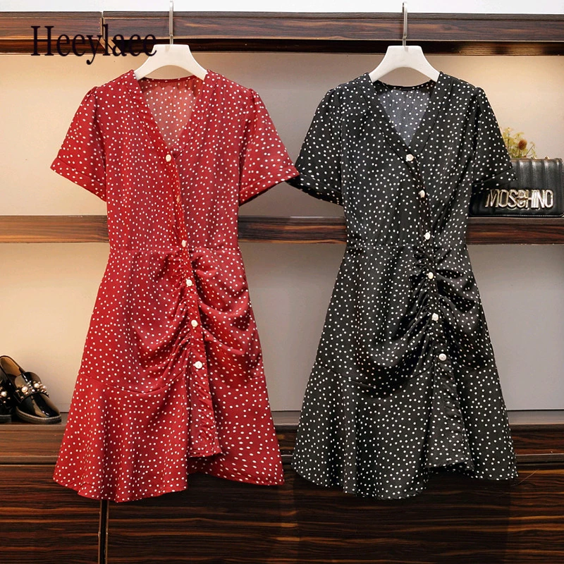 

Plus Size Vintage Dress Female 2019 V-neck High Waist Slim Elegant Chiffon Dot Dress Large Size Fashion Casual Sweet Dress 5XL