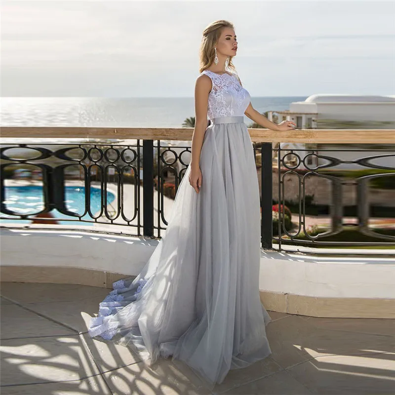 

Scoop Lace Appliques Wedding Dresses Lace Appliques Backless Tulle Grey Bridal Gowns Sleeveless Garden With Ribbon Bowknot Back