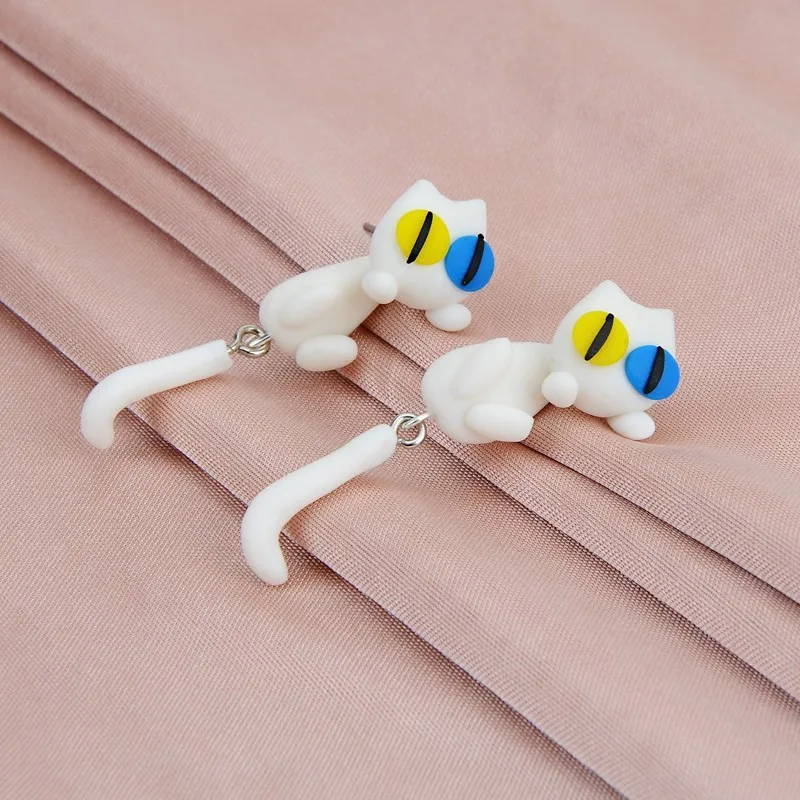 Уникальный дизайн милое маленькое белое платье с рисунком кота показывающего