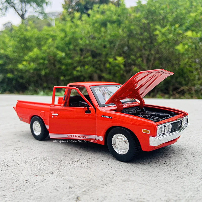 Maisto 1:24 Nissan Datsun 1973 620 pickup red conversion simulation alloy  car model crafts decoration collection toy tools gift