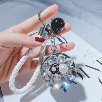 

Japanese Korean Niche Design Convenient Folding And Diamond Key Chain Portable Personality Women Accessories C718