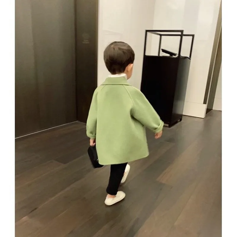 12233423397_773054496