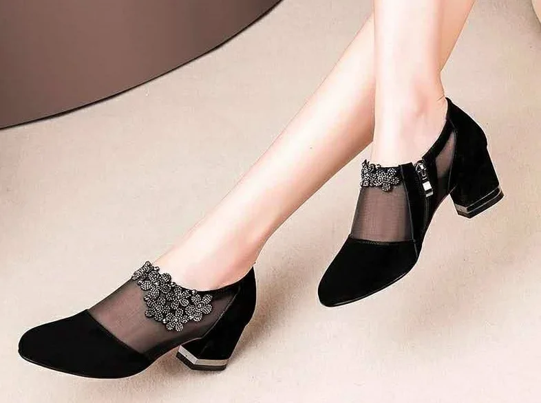 12859983327_1724778303