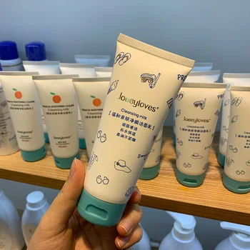 

Amino Acid Peach Mild Foam Facial Cleanser Refreshing Oil-Control Facial Cleanser for Men and Women